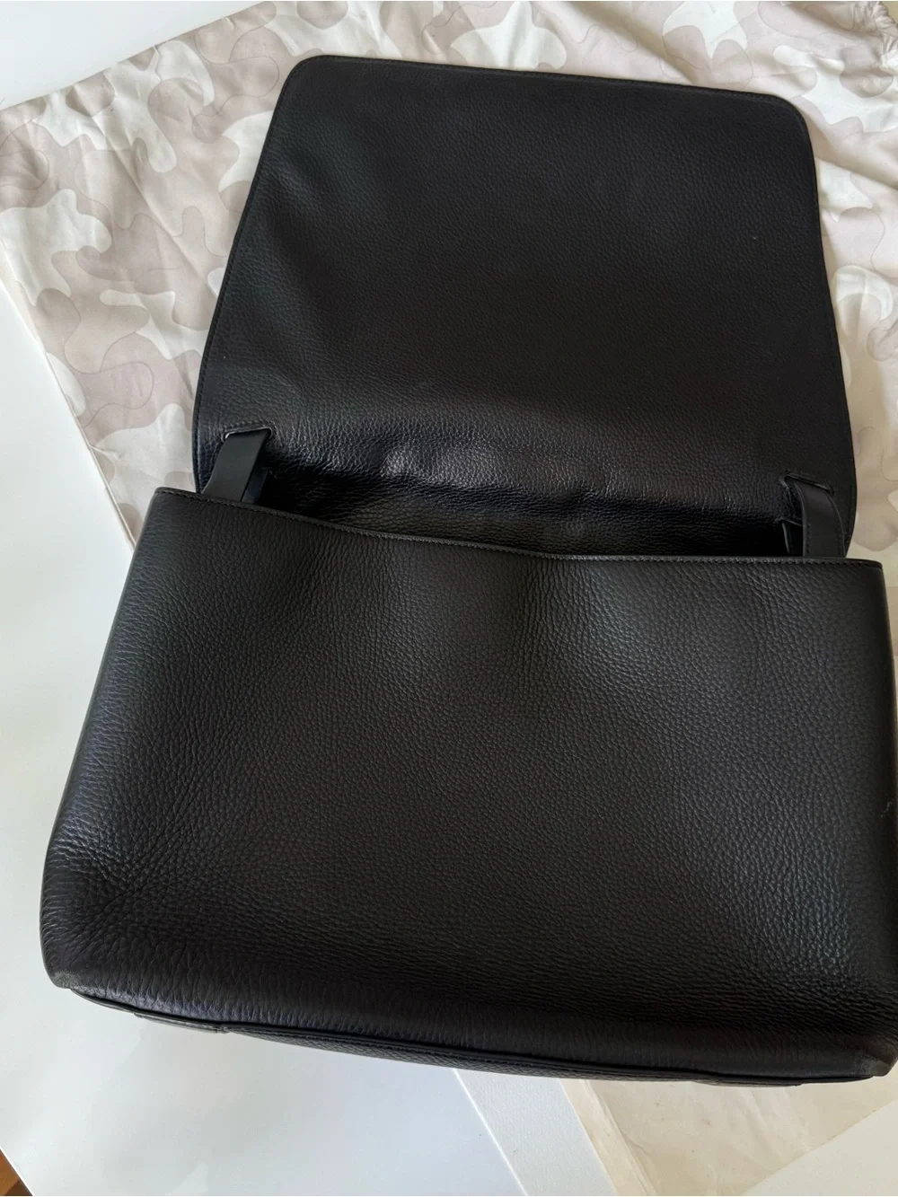 Dagne Dover Simone Satchel